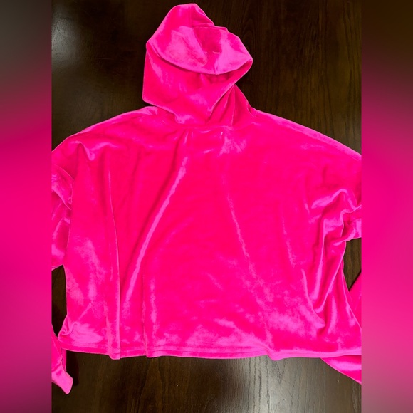 Juicy Couture Bedazzled Velour Sleepware Set - Picture 8 of 12